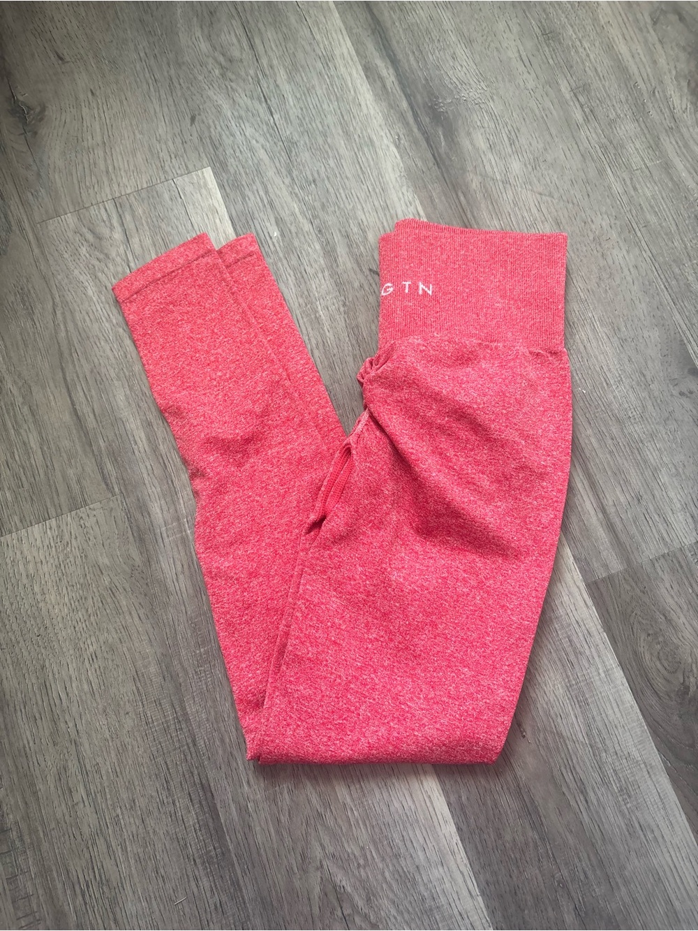 NVGTN Red Scrunch Butt Lift Leggings